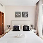 Luxury 2Br In Dubai Marina Pool Gym Balcony Free Parking