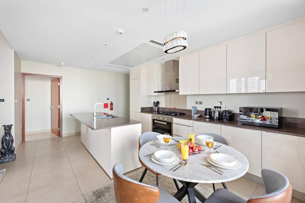 Apartment Luxury 2br In Marina Pool Gym Balcony Free Parking *