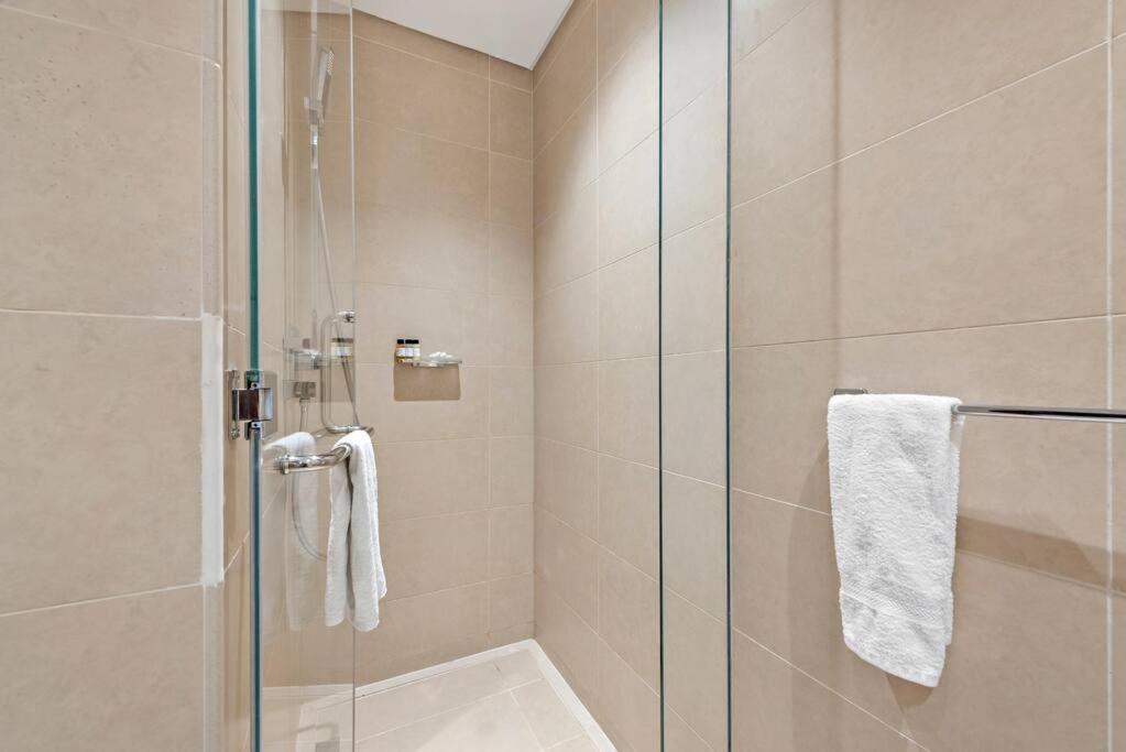 Apartment Luxury 2br In Marina Pool Gym Balcony Free Parking *