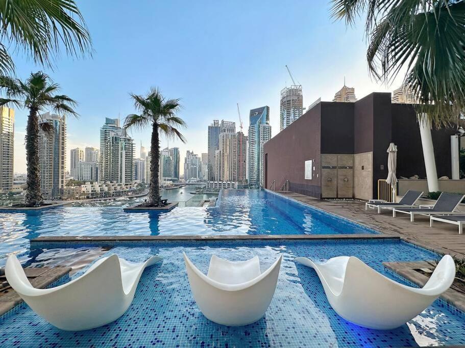 Luxury 2br In Marina Pool Gym Balcony Free Parking Apartment *