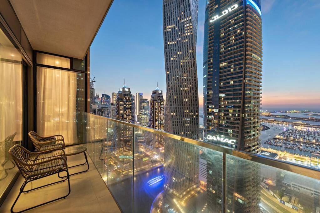Luxury 2br In Marina Pool Gym Balcony Free Parking Apartment Dubai