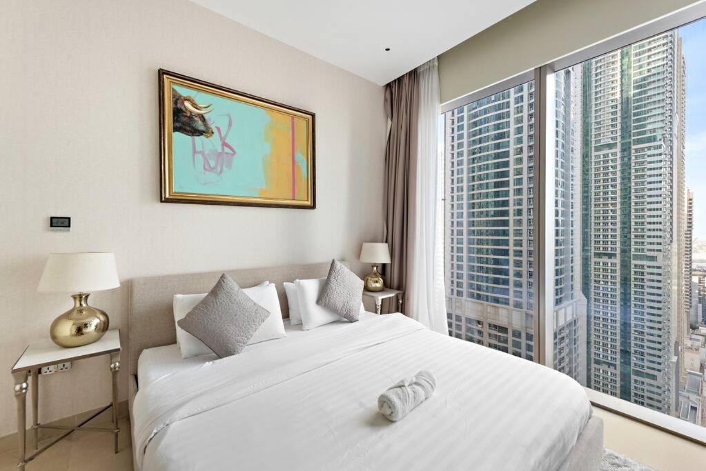 Luxury 2br In Marina Pool Gym Balcony Free Parking Apartment Dubai